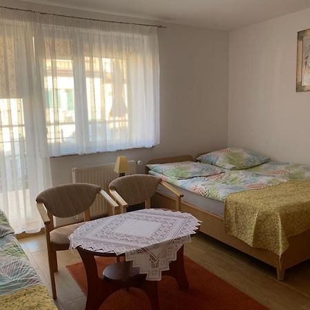 Pokoje Goscinne Matros Ustronie Morskie Exterior foto