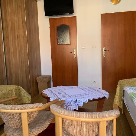 Pokoje Goscinne Matros Ustronie Morskie Exterior foto