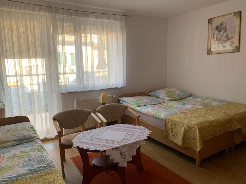 Pokoje Goscinne Matros Ustronie Morskie Exterior foto