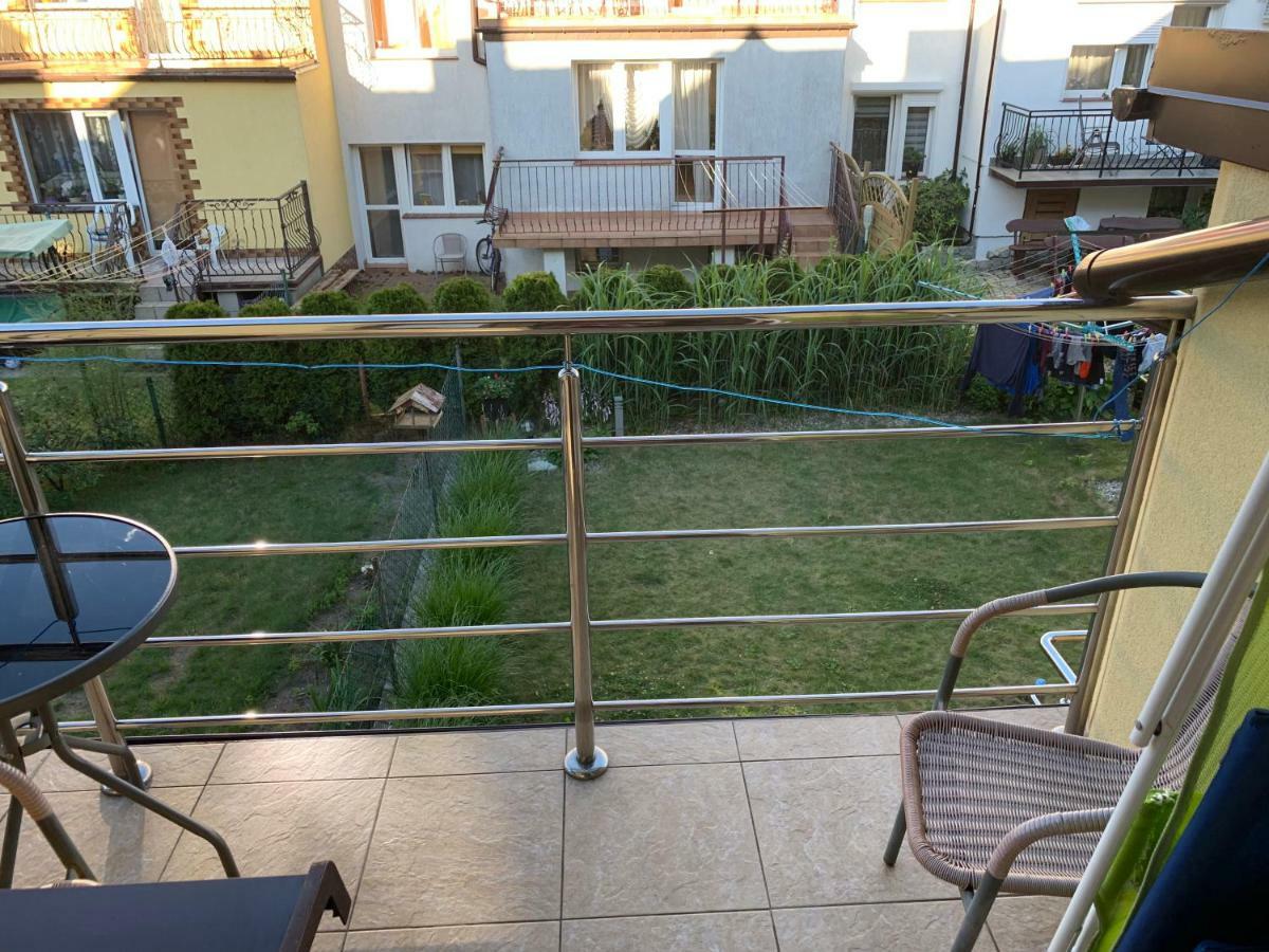 Pokoje Goscinne Matros Ustronie Morskie Exterior foto